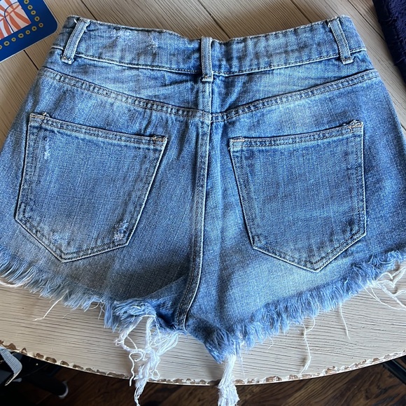 H&M Denim Shorts - Picture 2 of 3